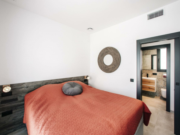 3-bedroom Bungalow In Rojales, Spain (240 M²)