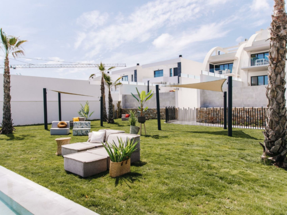 3-bedroom Bungalow In Rojales, Spain (240 M²)
