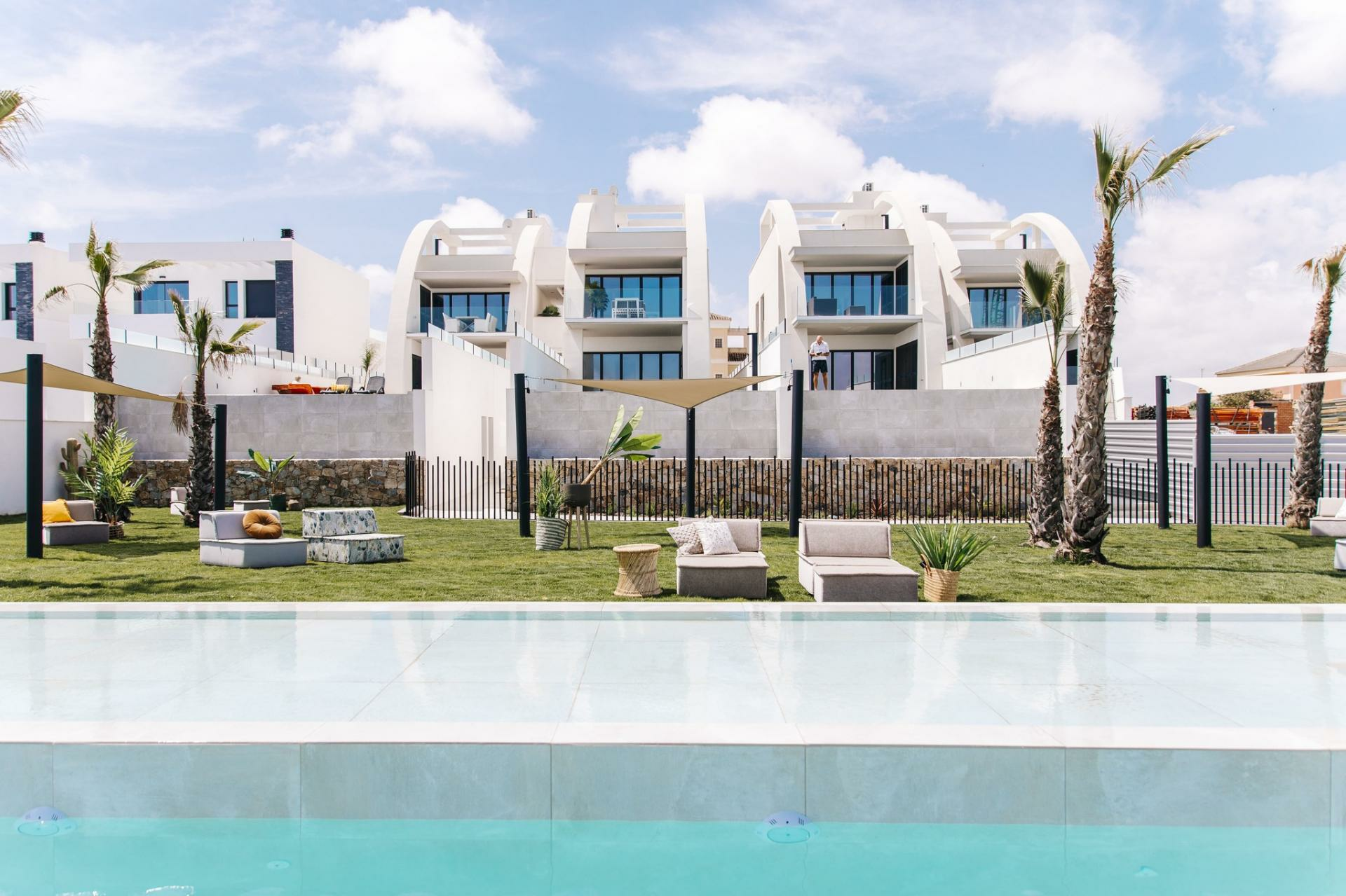 3-bedroom Bungalow In Rojales, Spain (240 M²)