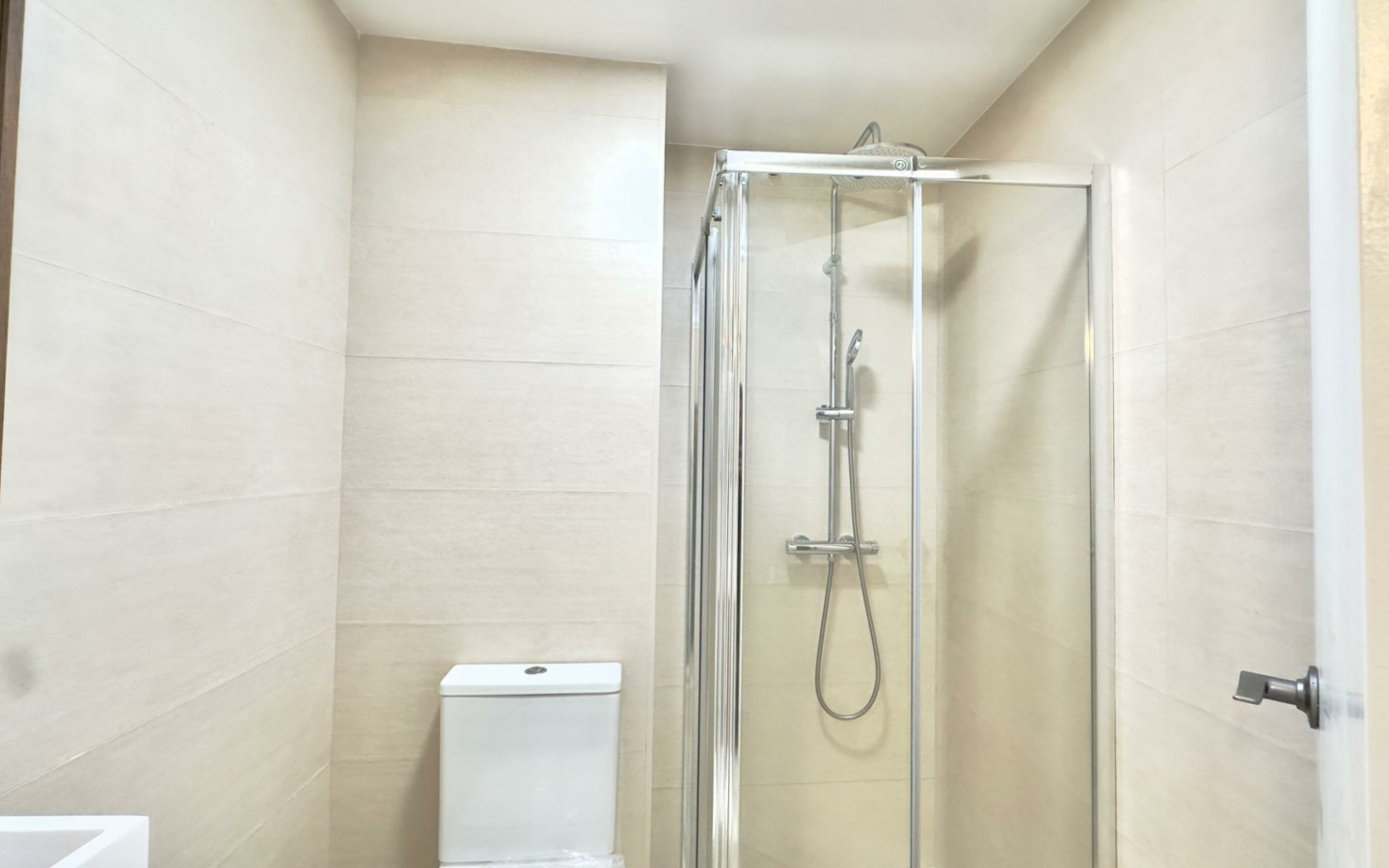 3-bedroom Apartment In Torrevieja, Spain (95 M²)