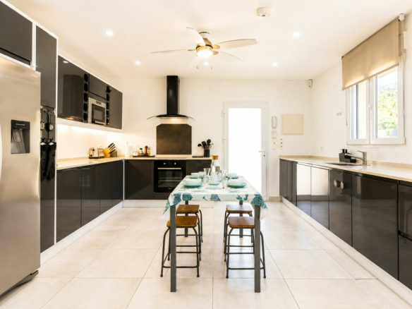 5-bedroom Villa In Jávea, Spain (390 M²)