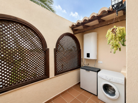 1-bedroom Apartment In Jávea, Spain (60 M² Plot)