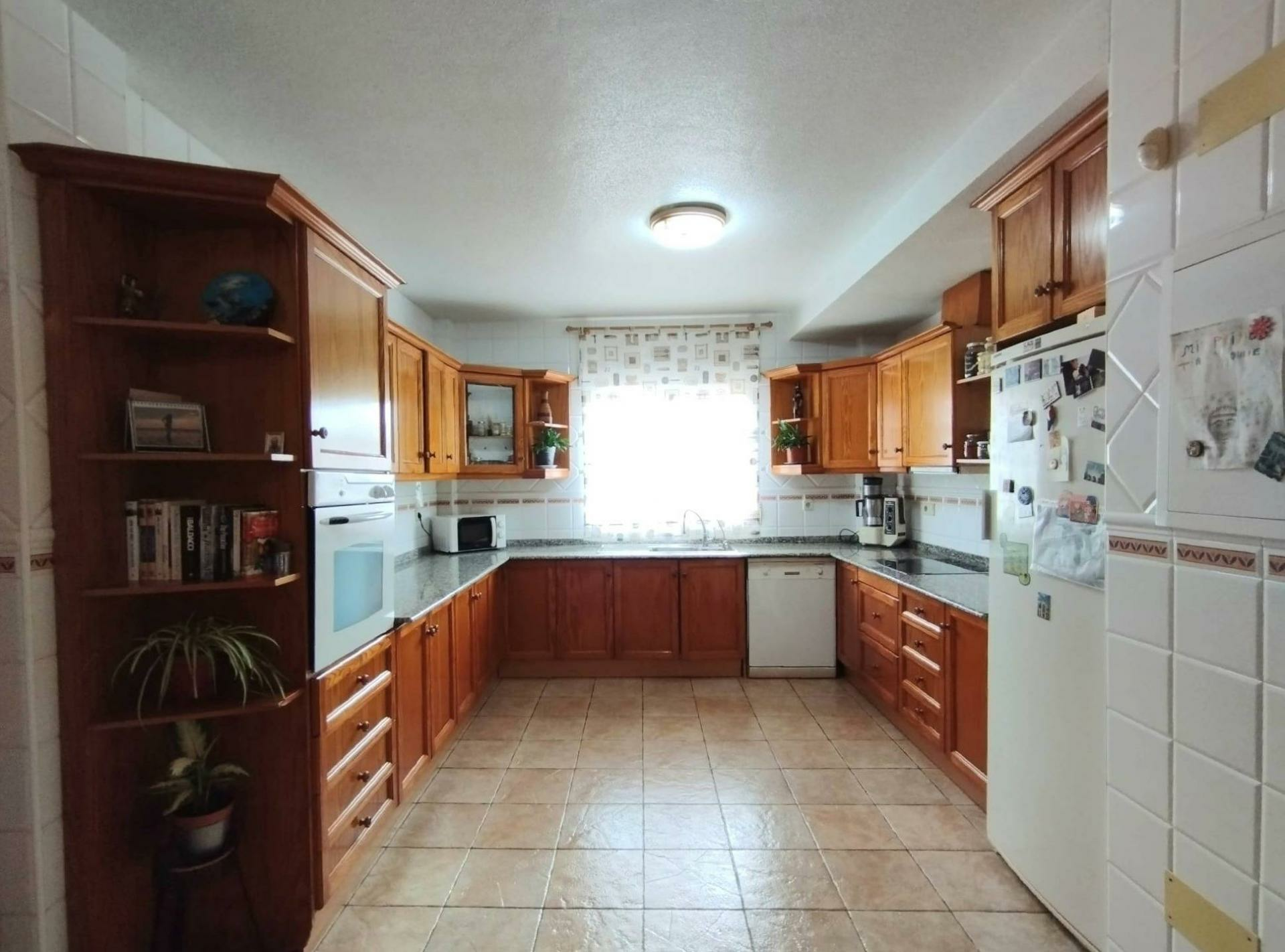 5-10-1d5cd5 6-bedroom Villa In Torrevieja, Spain (338 M²)