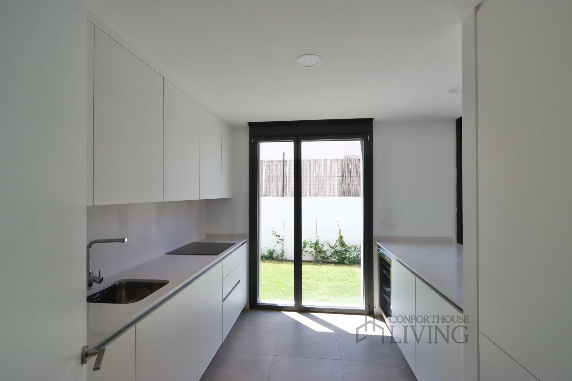4-bedroom Terraced House In Llucmajor, Spain (164 M²)