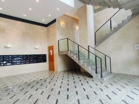 Office In Alicante, Spain (550 M²)