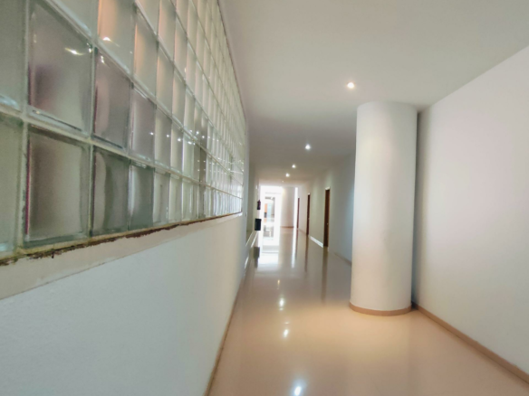 Office In Alicante, Spain (550 M²)