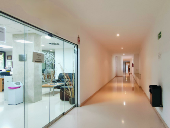 Office In Alicante, Spain (550 M²)