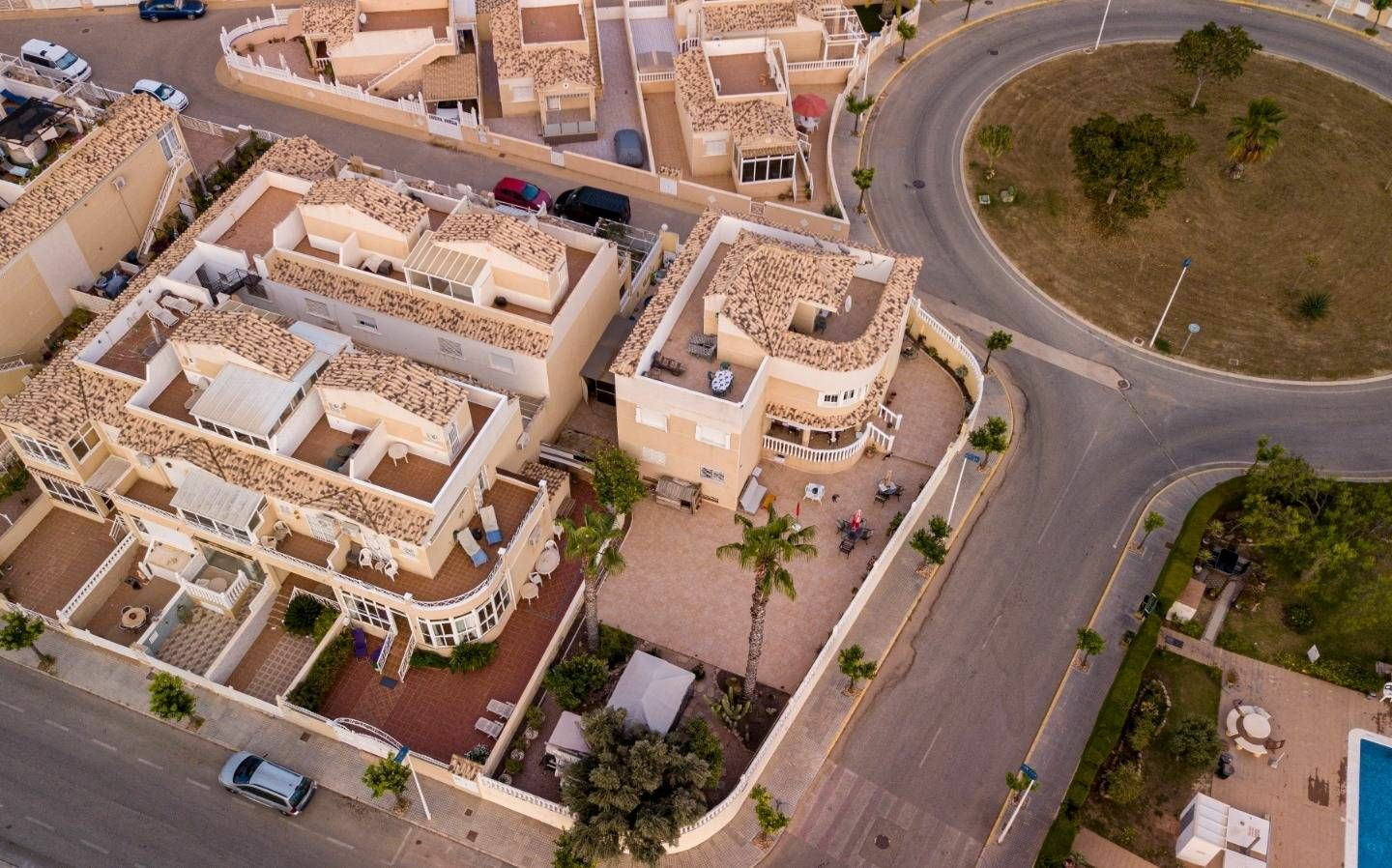 6-bedroom Villa In Torrevieja, Spain (338 M²)