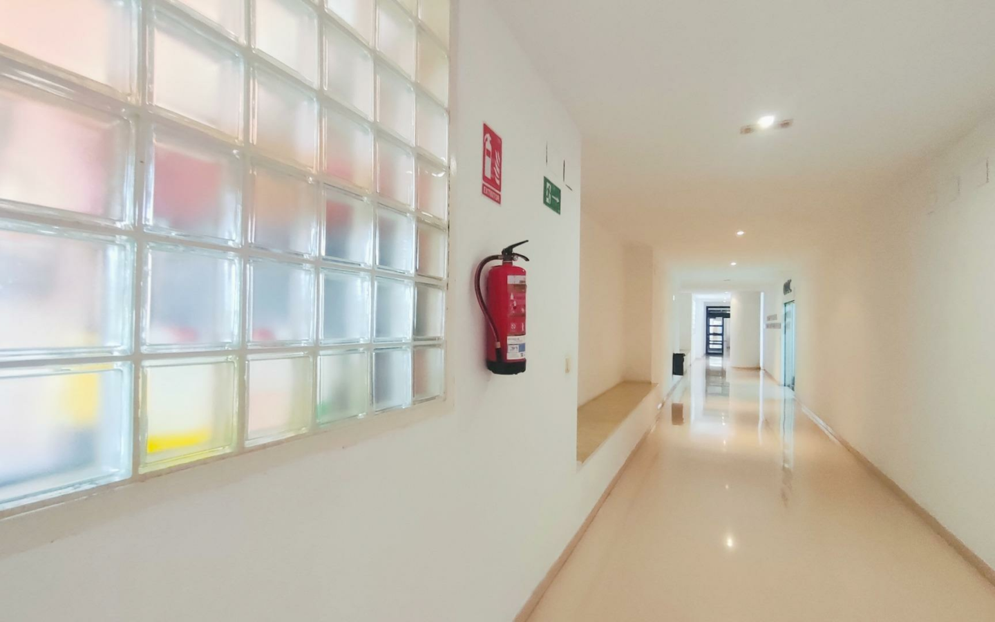 Office In Alicante, Spain (550 M²)