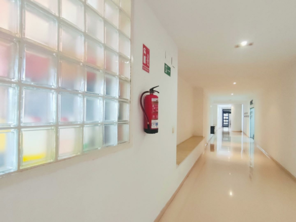 Office In Alicante, Spain (550 M²)
