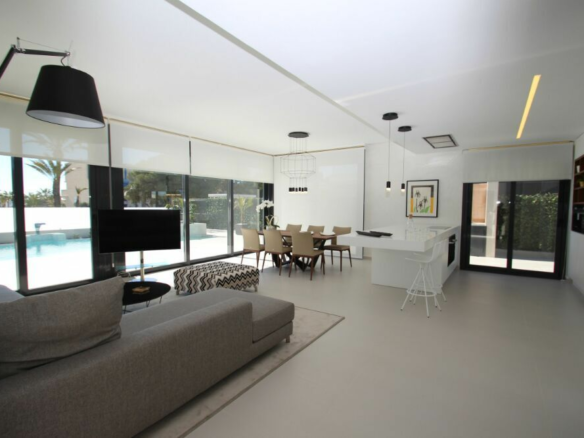 Villa In San Miguel De Salinas