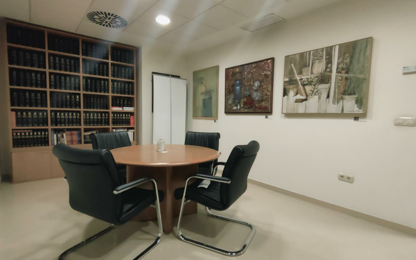 Office In Alicante, Spain (550 M²)