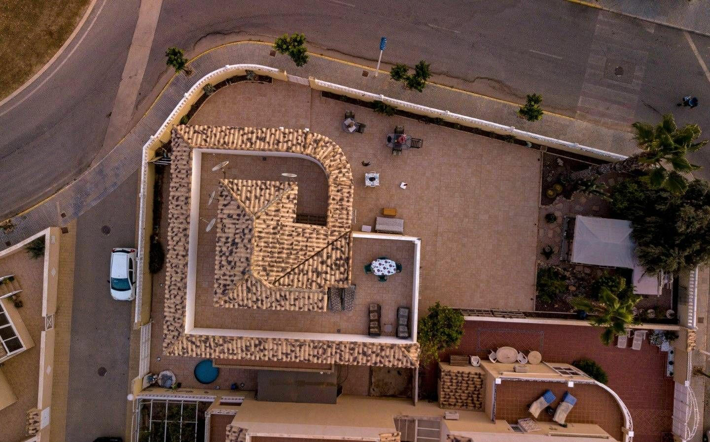 6-bedroom Villa In Torrevieja, Spain (338 M²)