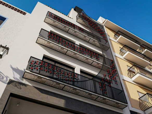 6-bedroom Building In Benidorm, Spain (192 M²)