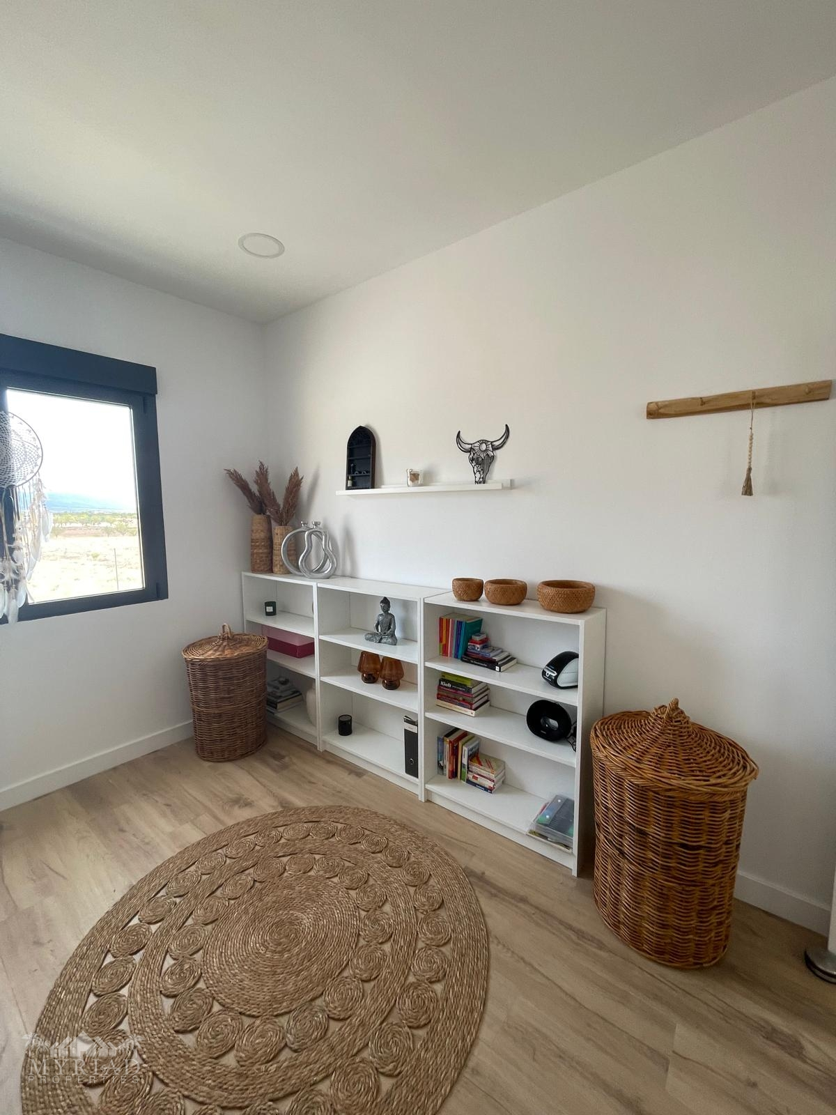 3-bedroom Townhouse In Pinoso, Spain (167 M²)