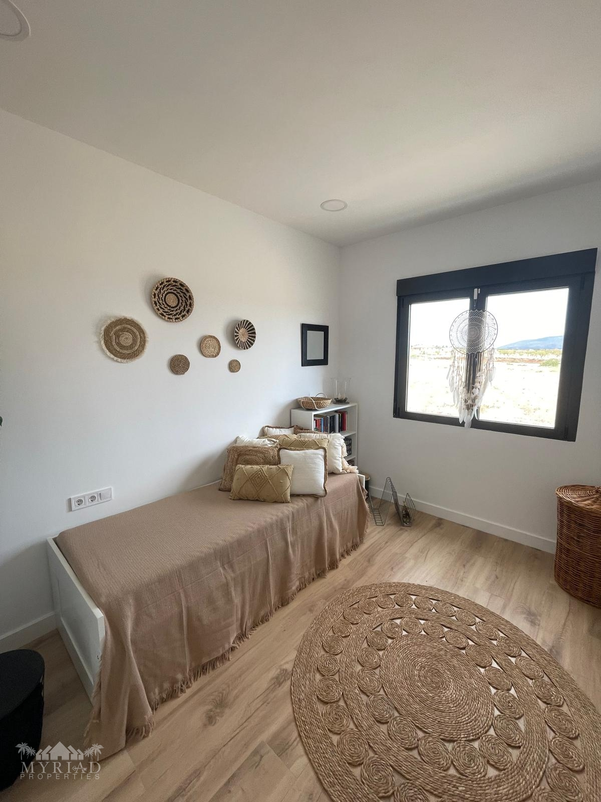 3-bedroom Townhouse In Pinoso, Spain (167 M²)