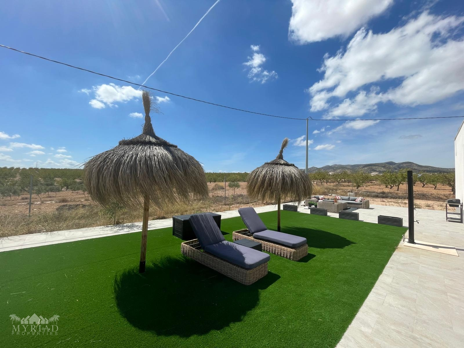 3-bedroom Townhouse In Pinoso, Spain (167 M²)