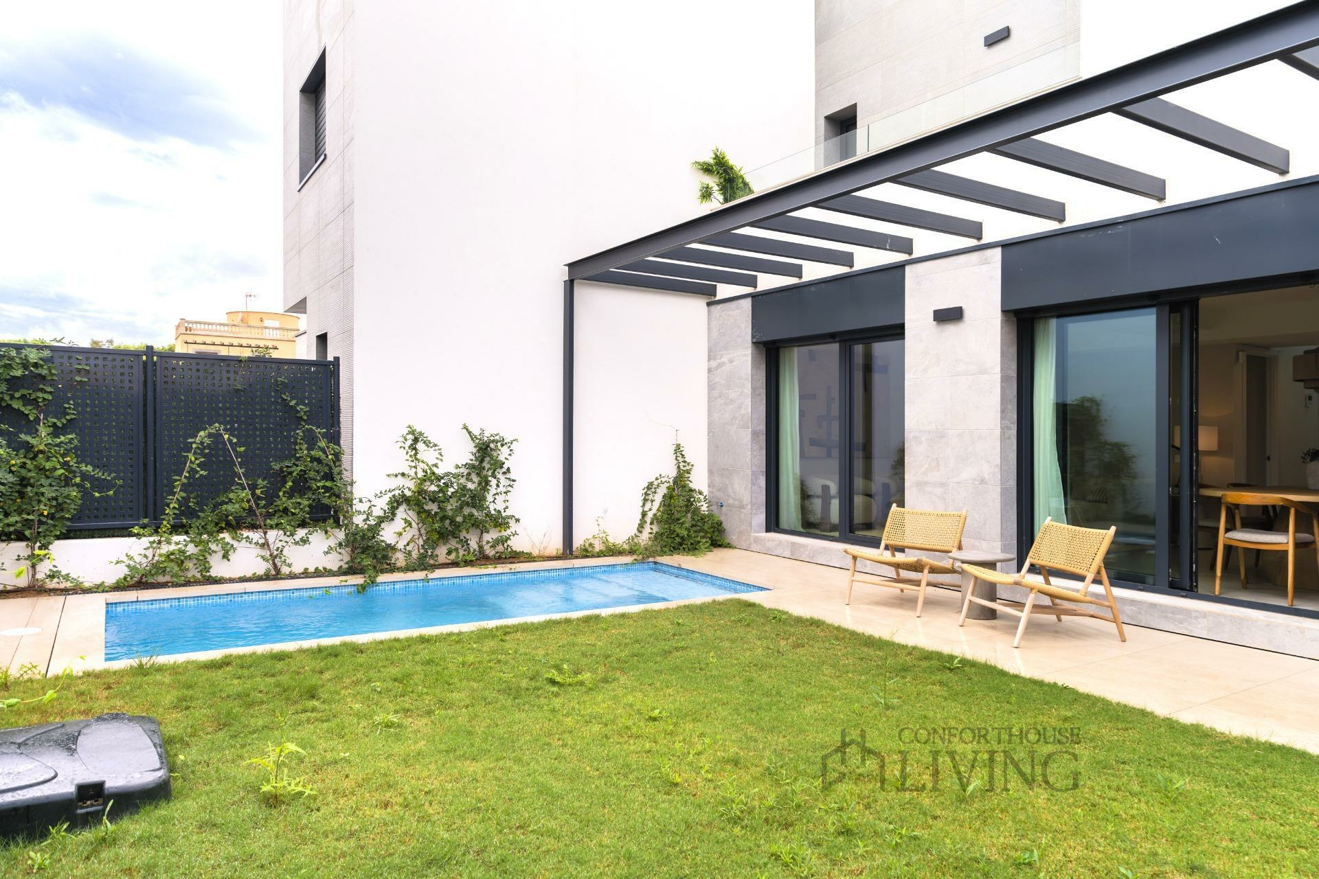7-13-592b2b 3-bedroom Terraced House In Palma De Mallorca, Spain (149 M²)