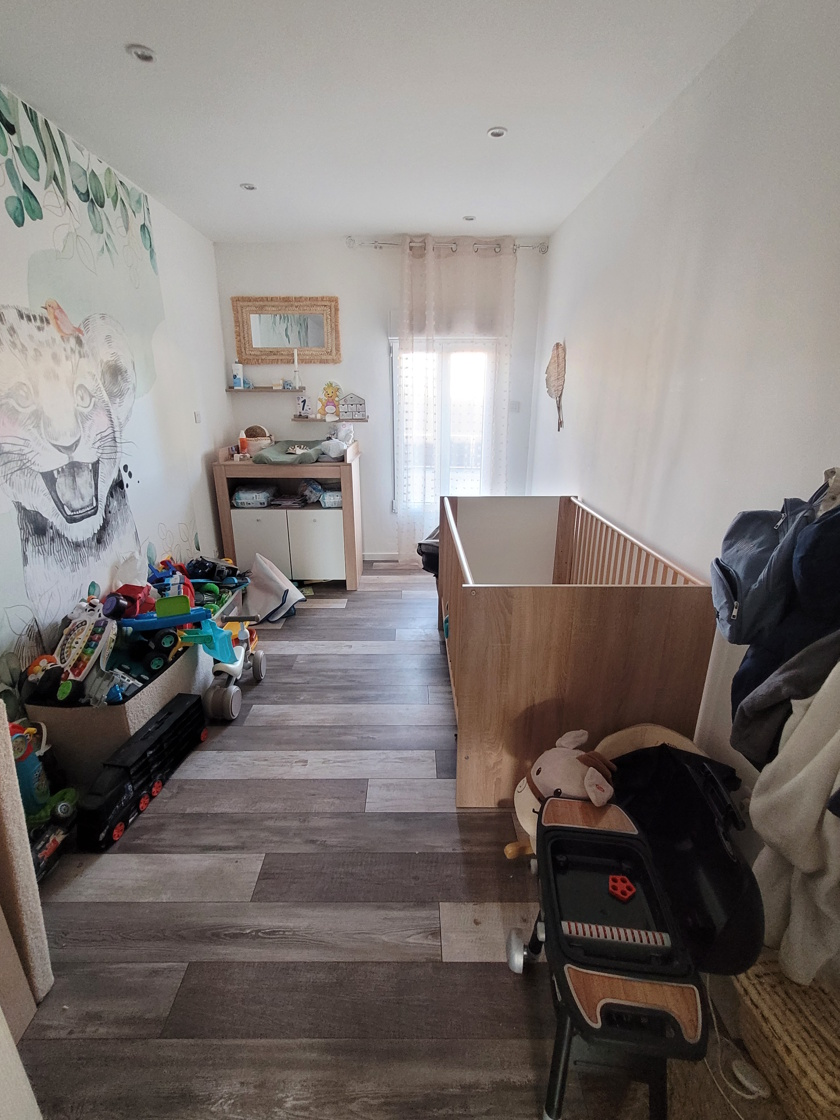 5-bedroom Detached House In Alignan Du Vent, France (140 M²)