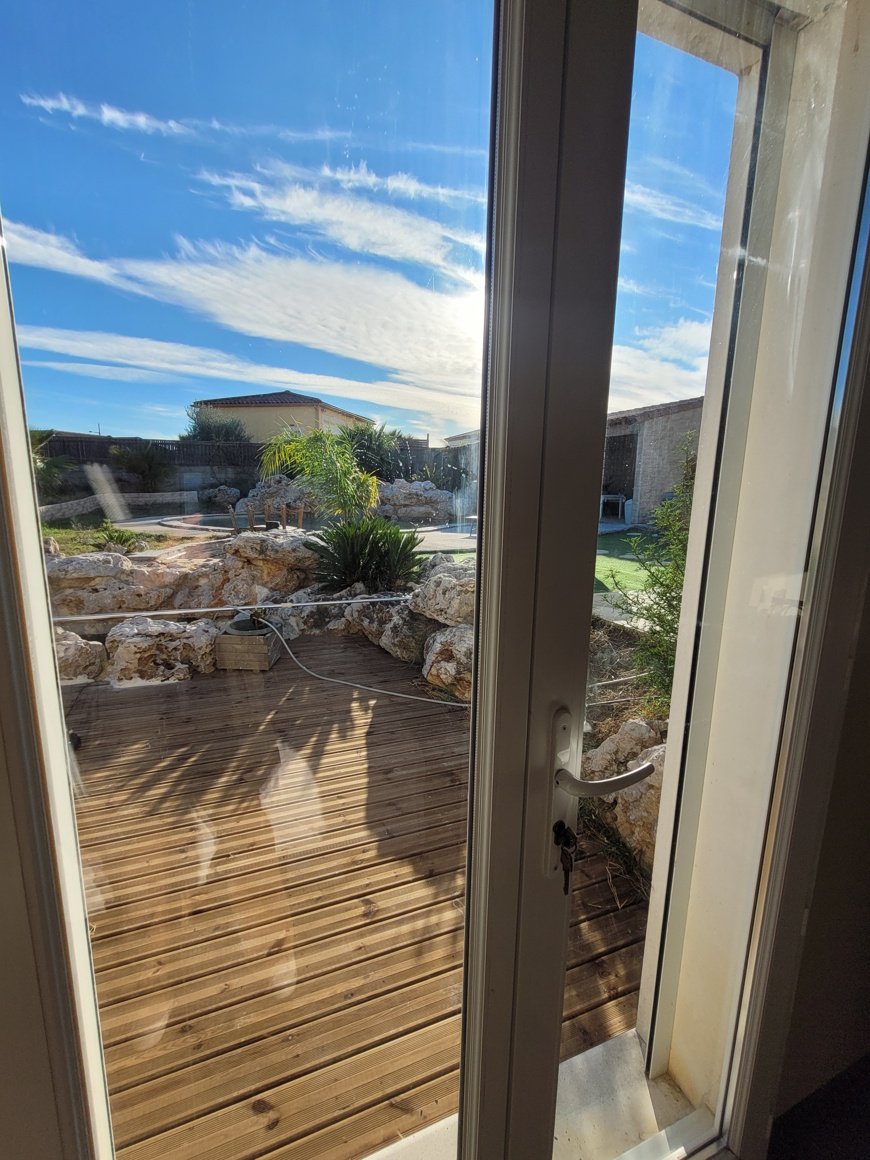 5-bedroom Detached House In Alignan Du Vent, France (140 M²)