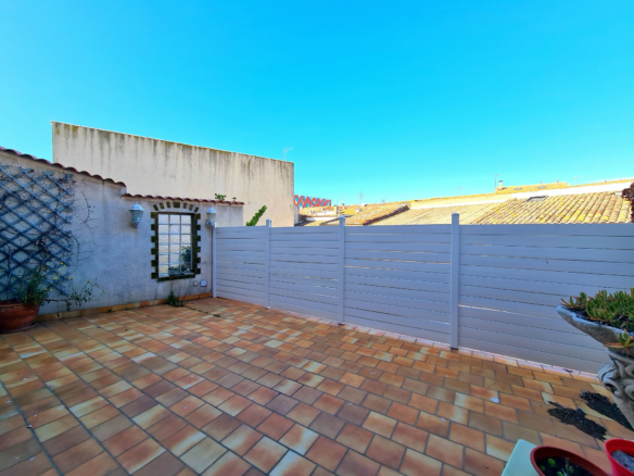 5-bedroom House In Agde, France (145 M²)