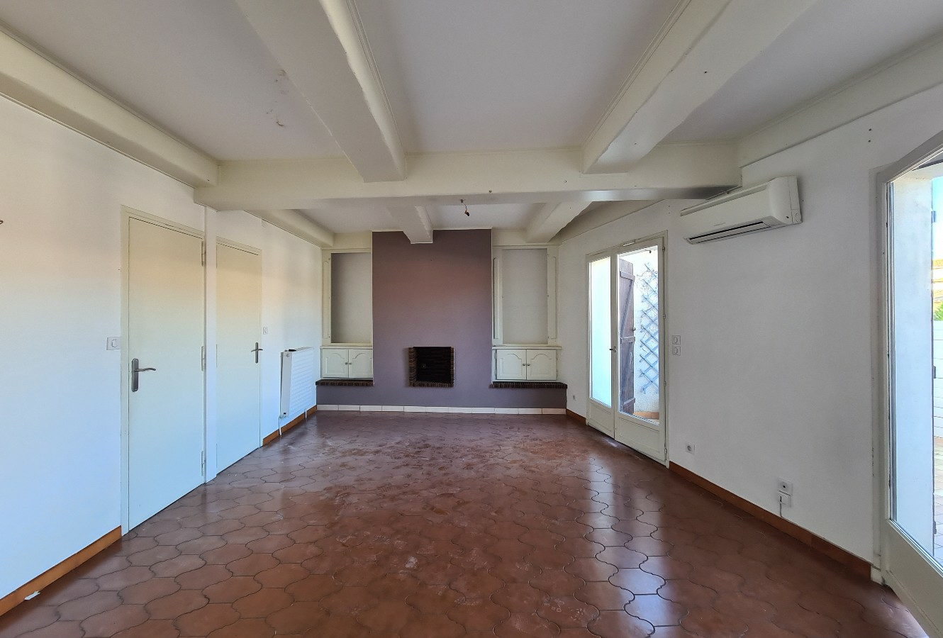 5-bedroom House In Agde, France (145 M²)