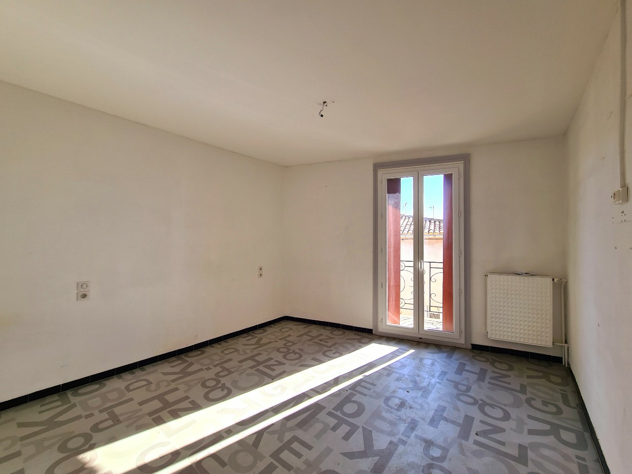 5-bedroom House In Agde, France (145 M²)