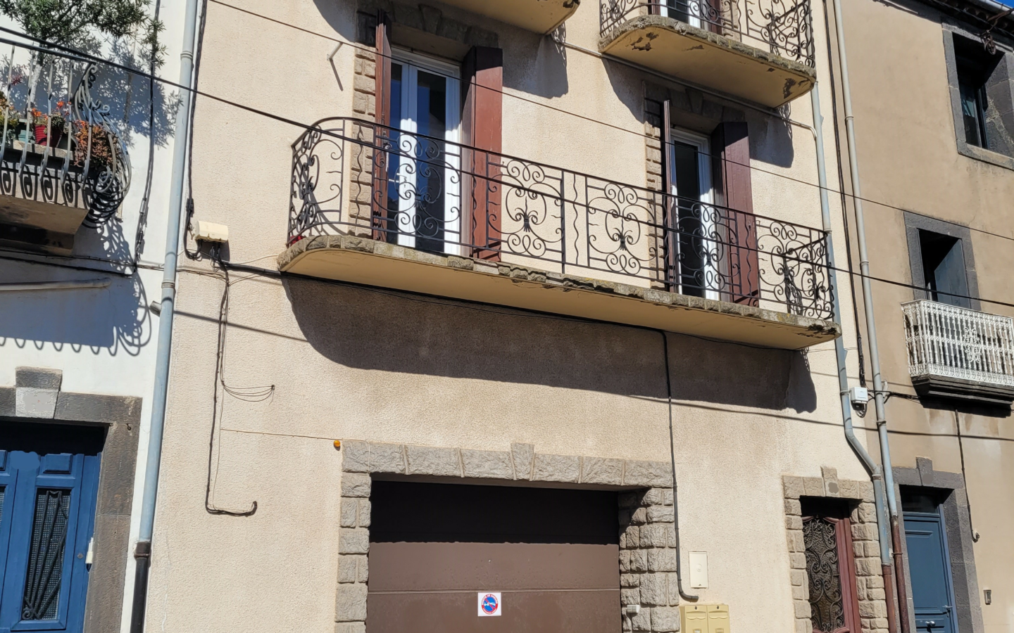 5-bedroom House In Agde, France (145 M²)