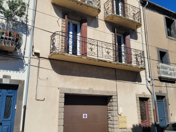 5-bedroom House In Agde, France (145 M²)