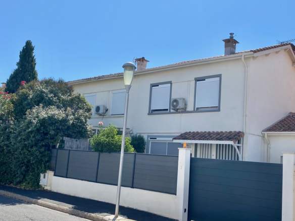 4-bedroom House In Agde, France (90 M²)