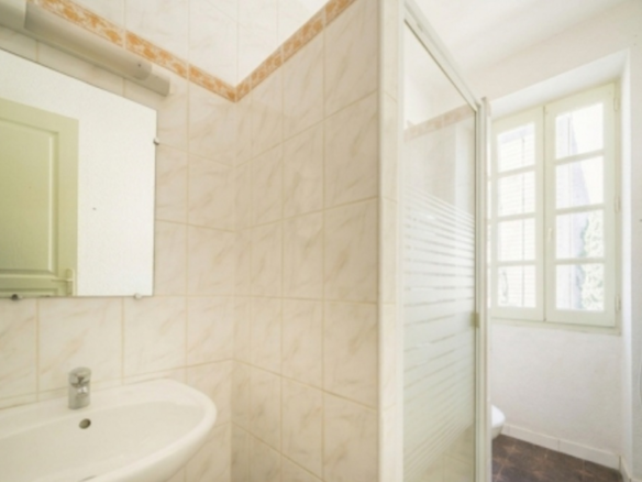 3-bedroom House In Pezenas, France (116 M²)