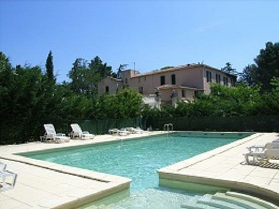 2-bedroom Apartment In Pezenas, France