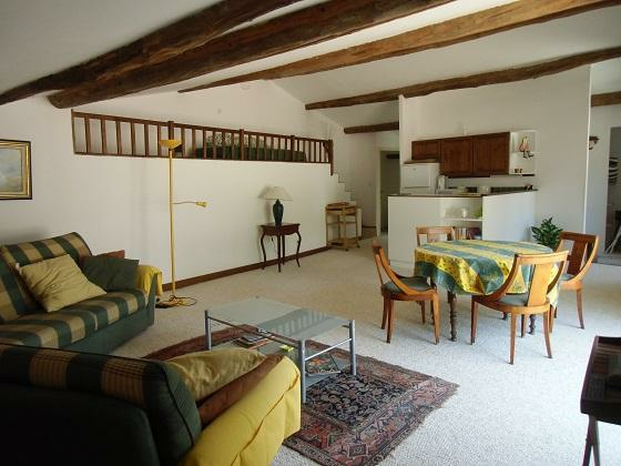 2-bedroom Apartment In Pezenas, France