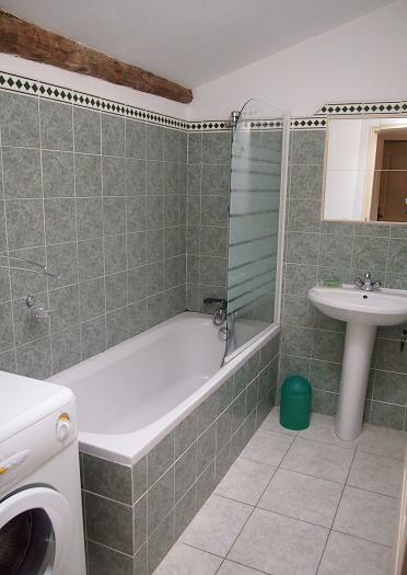2-bedroom Apartment In Pezenas, France