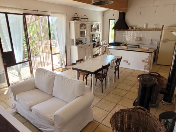 8-bedroom Detached House In Bize Minervois, France (319 M²)