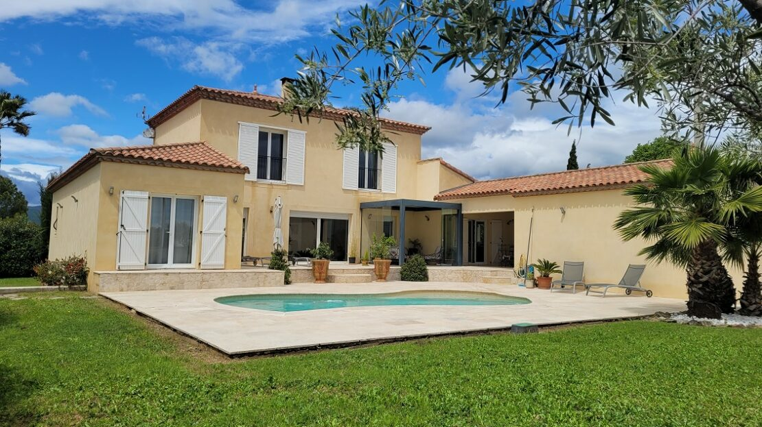 4-bedroom Detached House In Saint Genies De Fontedit, France (195 M²)