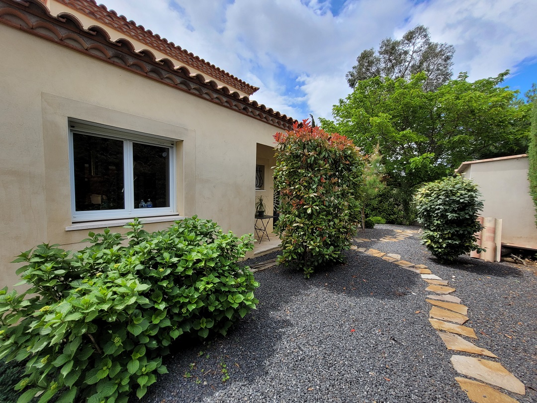4-bedroom Detached House In Saint Genies De Fontedit, France (195 M²)