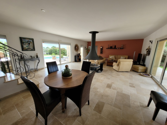 4-bedroom Detached House In Saint Genies De Fontedit, France (195 M²)