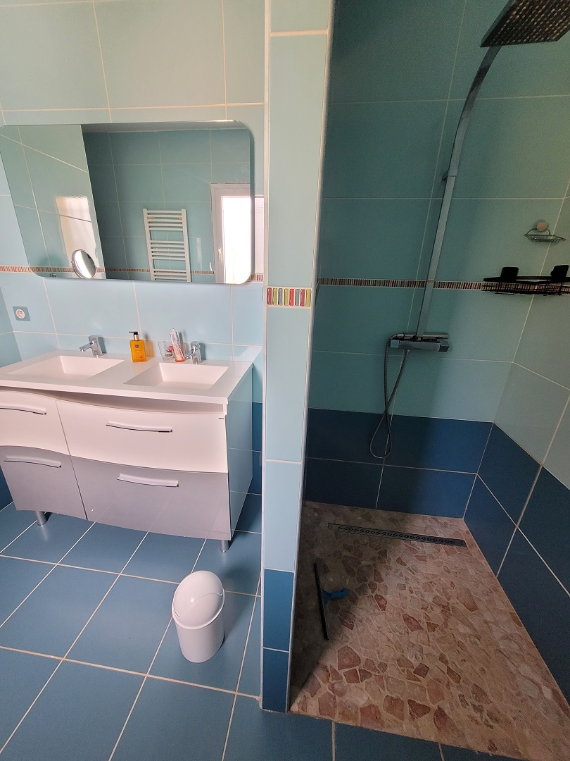 4-bedroom Detached House In Saint Genies De Fontedit, France (195 M²)