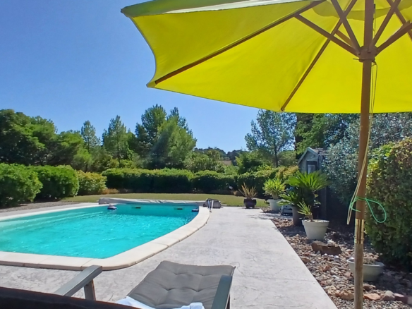 4-bedroom Detached House In Badens, France (190 M²)