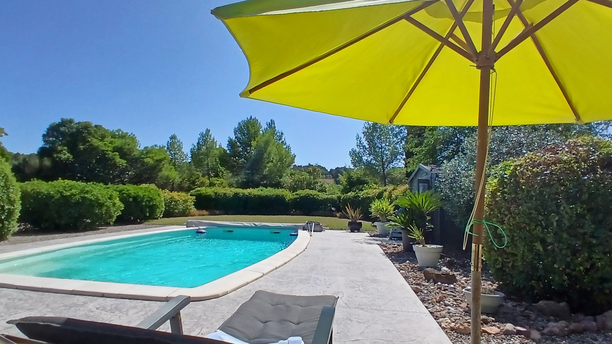 4-bedroom Detached House In Badens, France (190 M²)