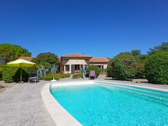 4-bedroom Detached House In Badens, France (190 M²)