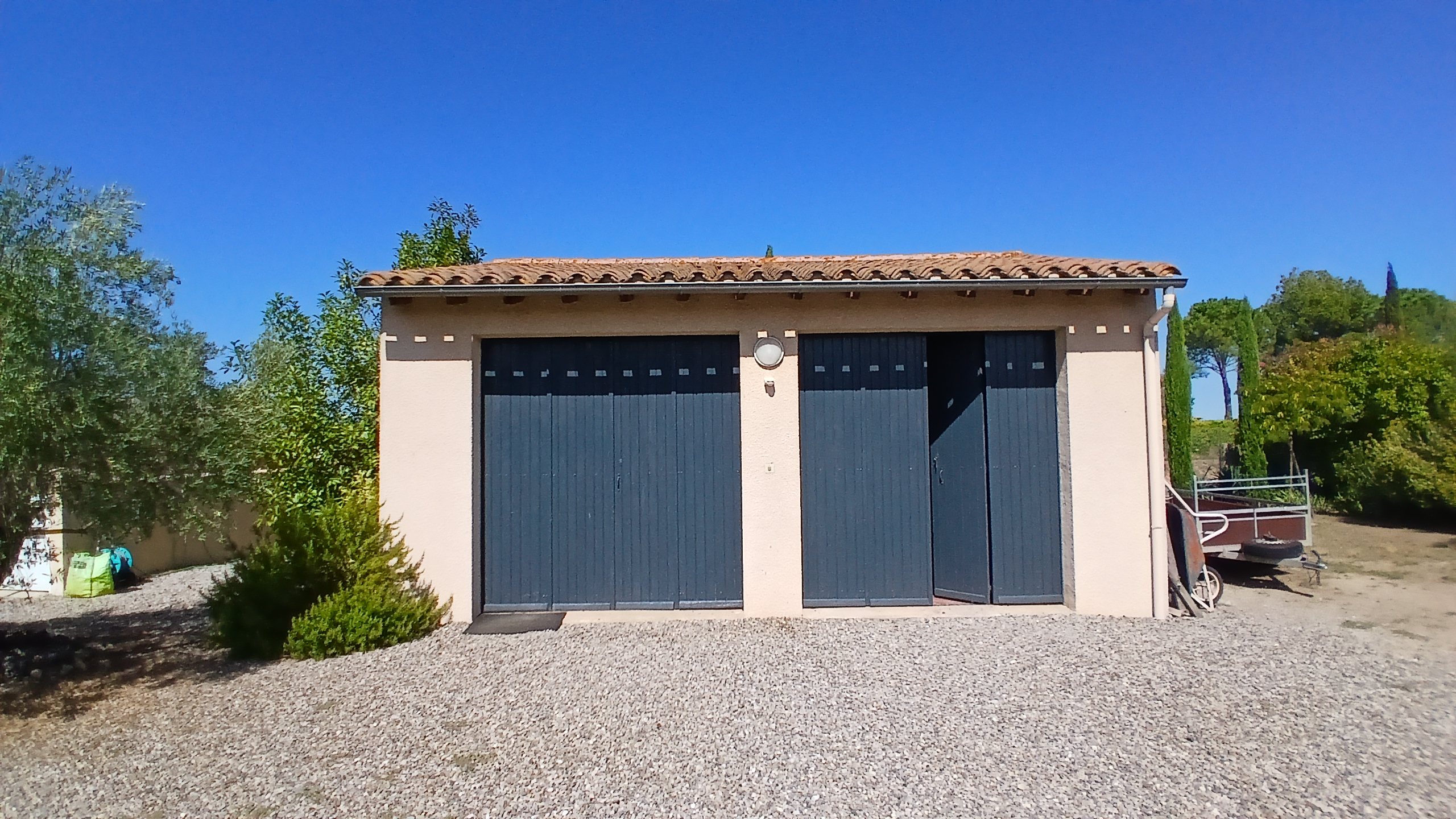 4-bedroom Detached House In Badens, France (190 M²)