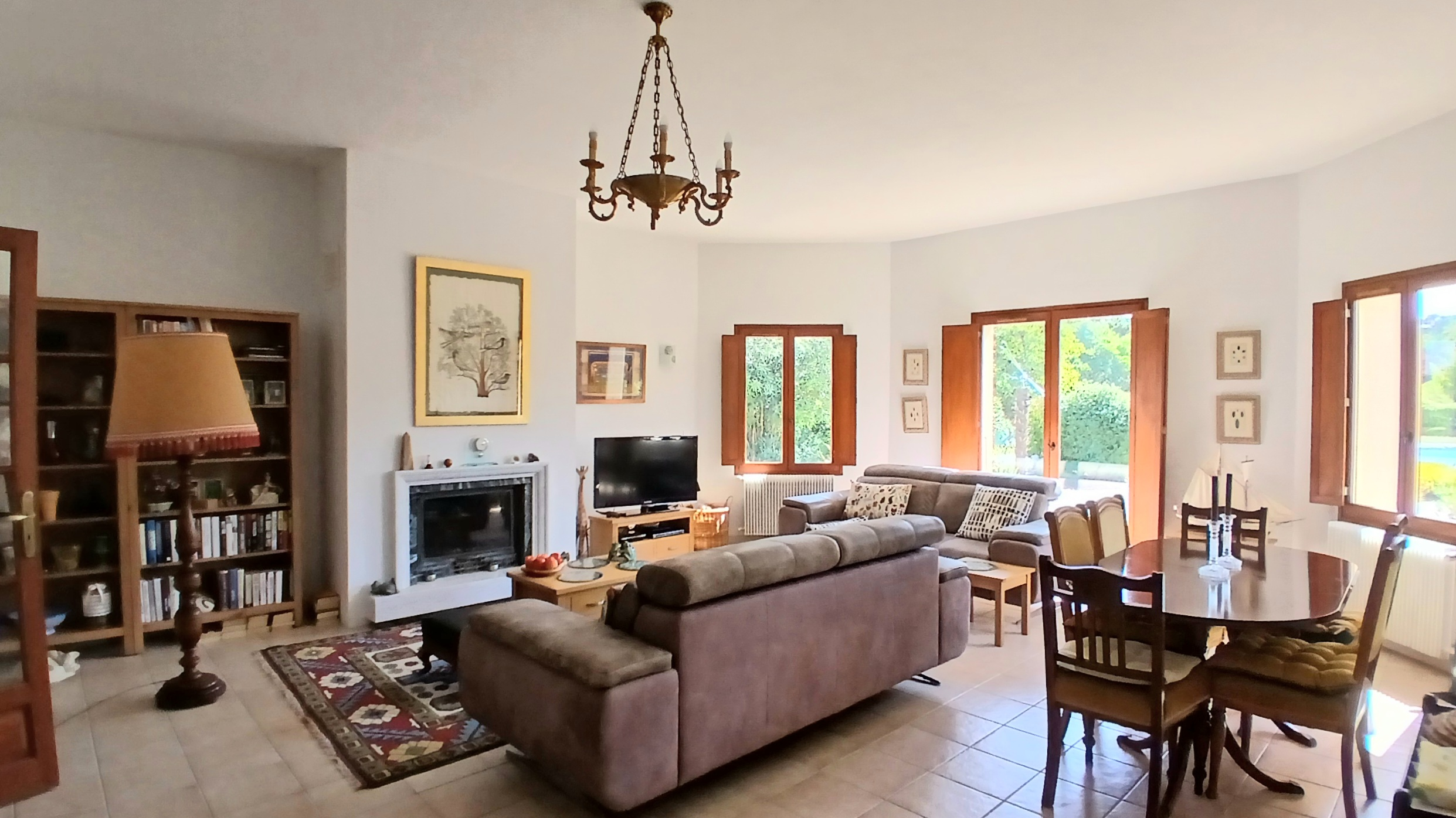 4-bedroom Detached House In Badens, France (190 M²)