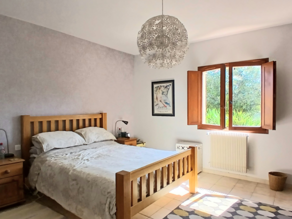 4-bedroom Detached House In Badens, France (190 M²)