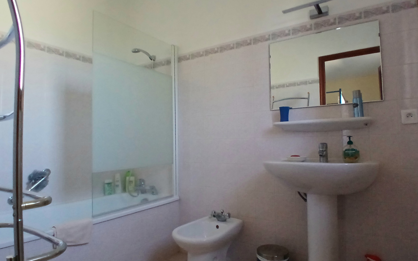 4-bedroom Detached House In Badens, France (190 M²)