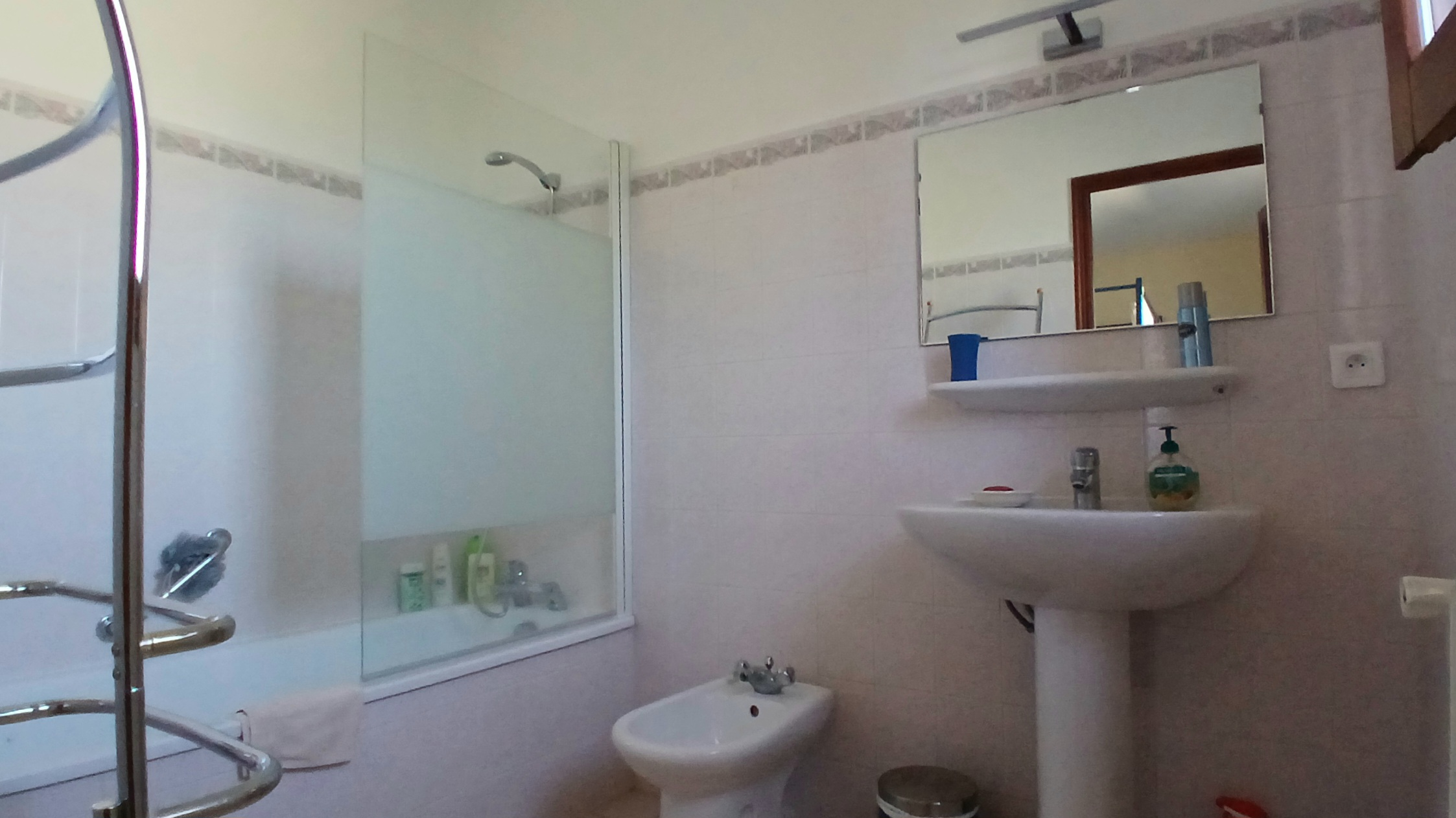 4-bedroom Detached House In Badens, France (190 M²)