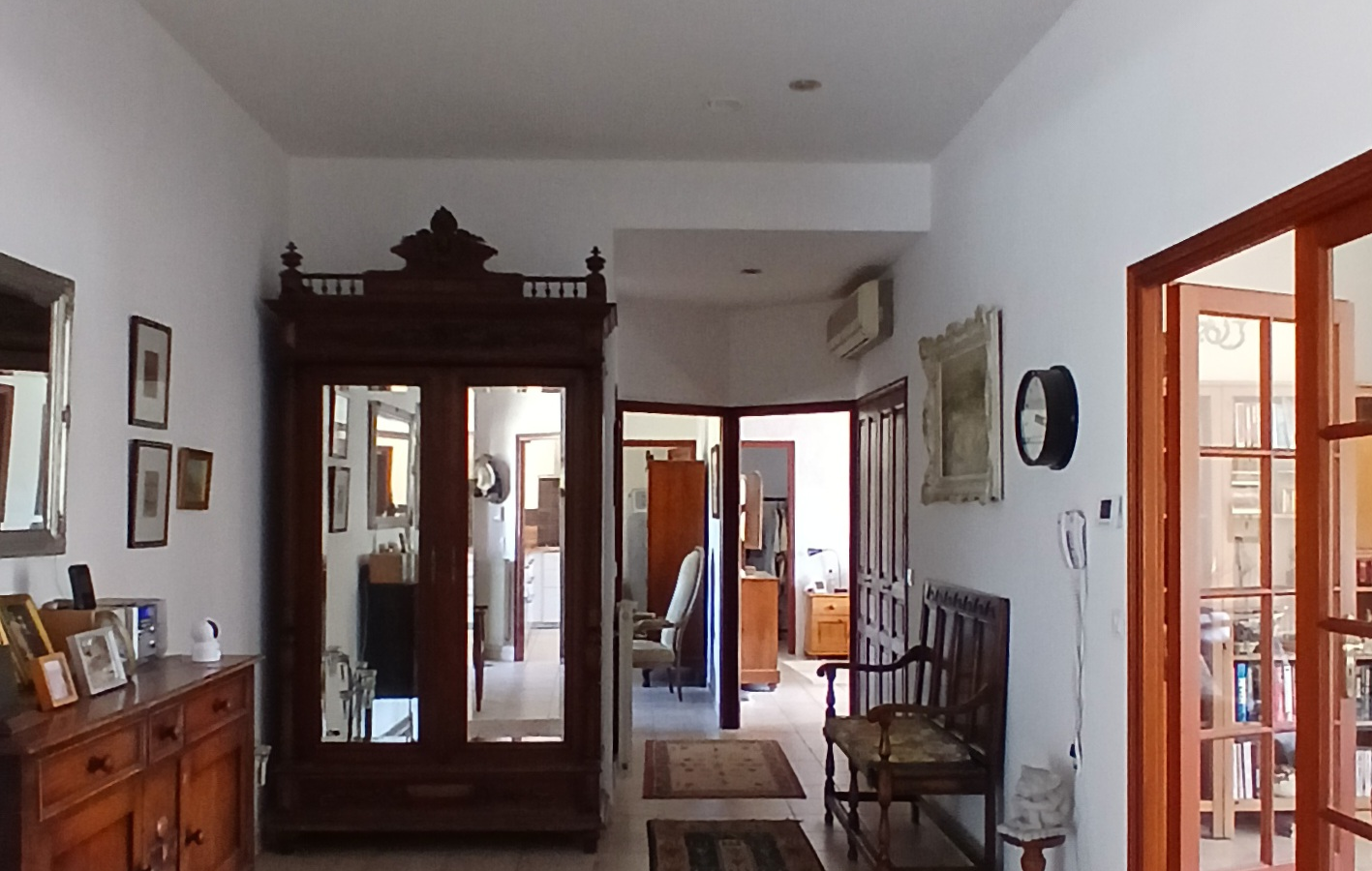 4-bedroom Detached House In Badens, France (190 M²)