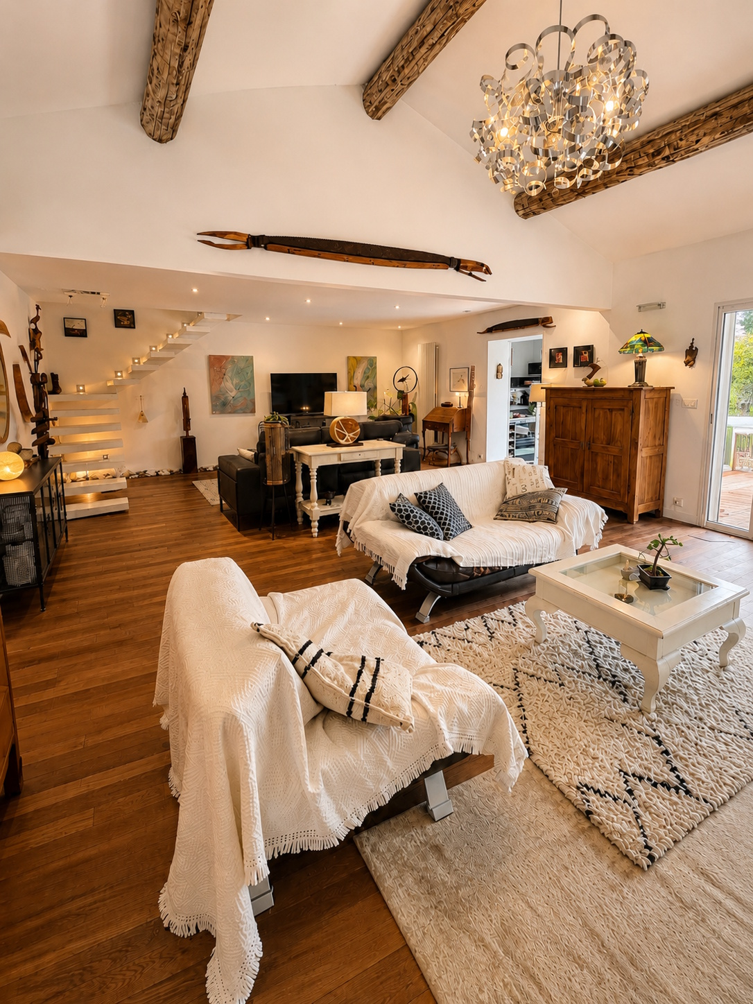 4-bedroom House In Bassan, France (170 M²)
