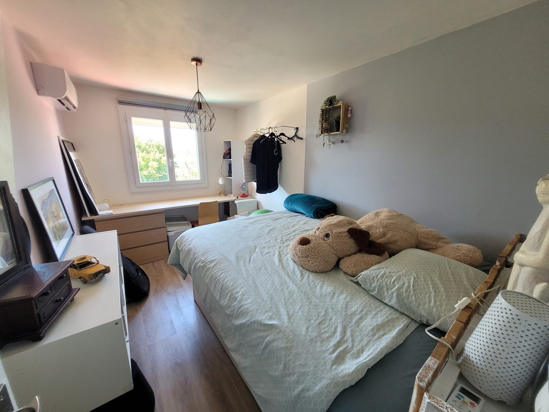 4-bedroom House In Bassan, France (170 M²)